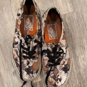 ASPCA Vans size 6.5